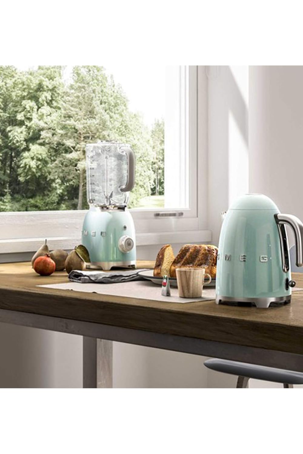 SMEG KLF04PGEU Variable temperature kettle Pastel Green 50's Style Aesthetic Mahajan Electronics Online