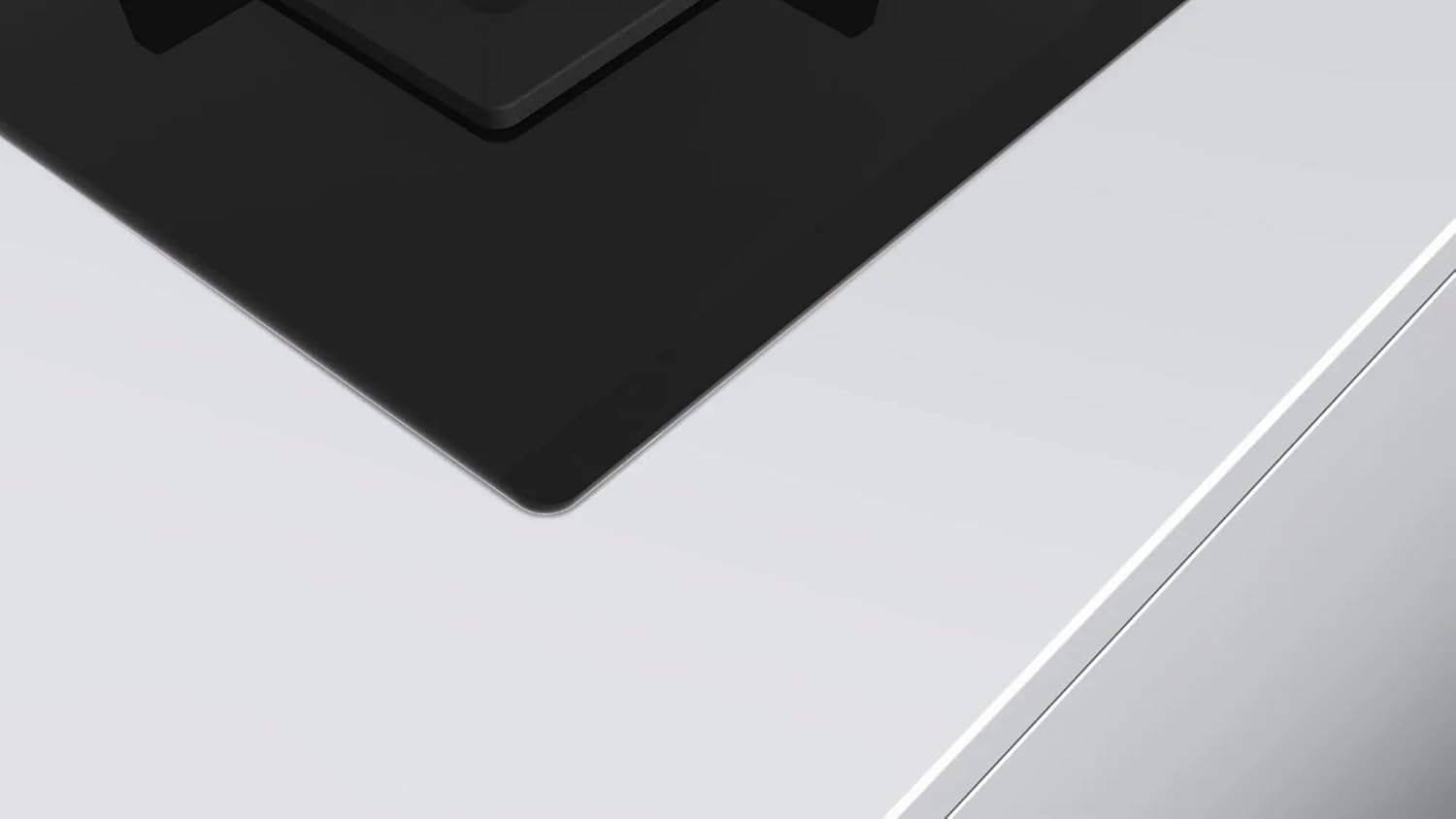 Bosch PNF9B6G20I Built in Gas Hob Black Tempered glass Glass 4 Burner Auto Ignition 90 cm Full Brass 3D Ring Burners with Matt Black Heat Shields & Cast Iron pan supports Mahajan Electronics Online