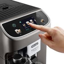 De’Longhi ECAM320.70.TB Magnifica Plus Fully Automatic Coffee Machine | OneTouch Touchscreen Espresso Maker | 18 Recipes | LatteCrema Milk System | 1.9L