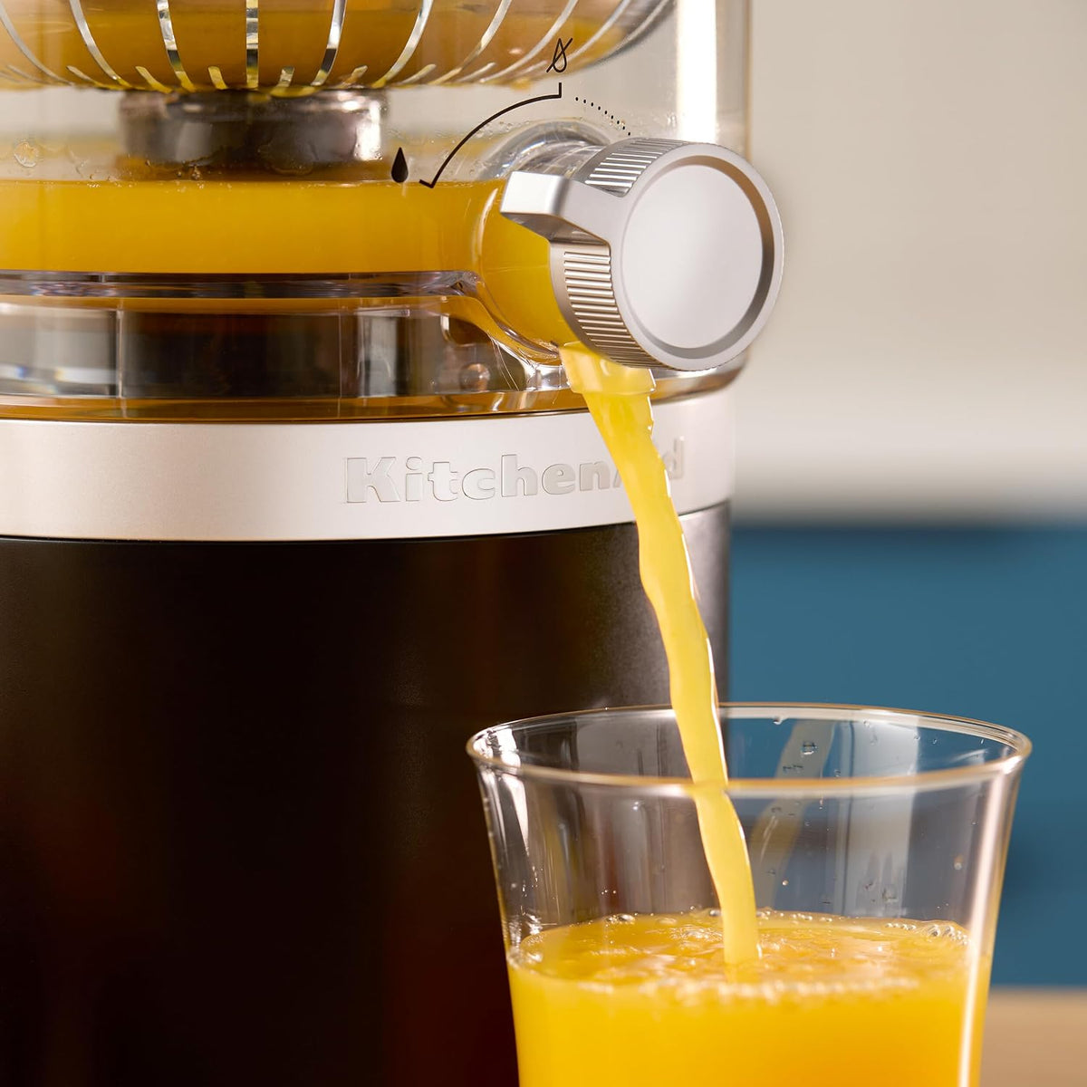 KitchenAid Go Cordless Citrus Juicer, Citrus Press with Reamer, Juice Container (Battery Sold Separately) KitchenAid