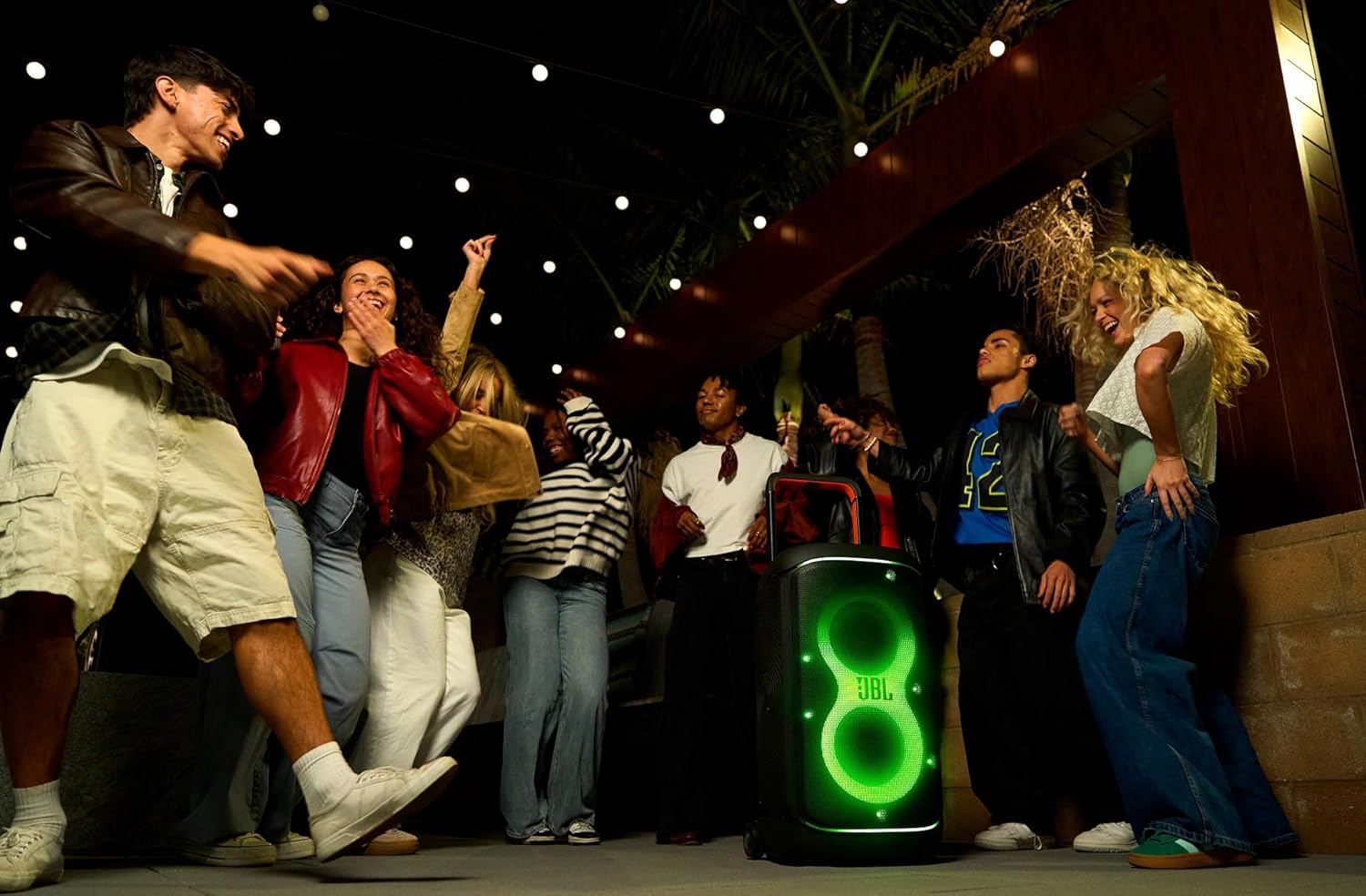 JBL Partybox 520 Wireless Bluetooth Party Speaker with Wireless Mic, Electrifying AI Sound Boost, Upto 15Hrs Playtime, Replaceable Battery, Multispeaker Connection by Auracast-, PartyBox App-Black. Mahajan Electronics Online