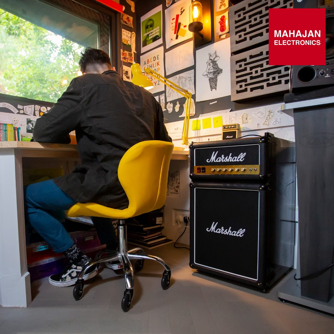 Marshall MF4.4BLK-NA 126 Litre Mini Bar Fridge | 4.4 cu ft | Black Edition | Iconic Amp Design | With Freezer Marshall