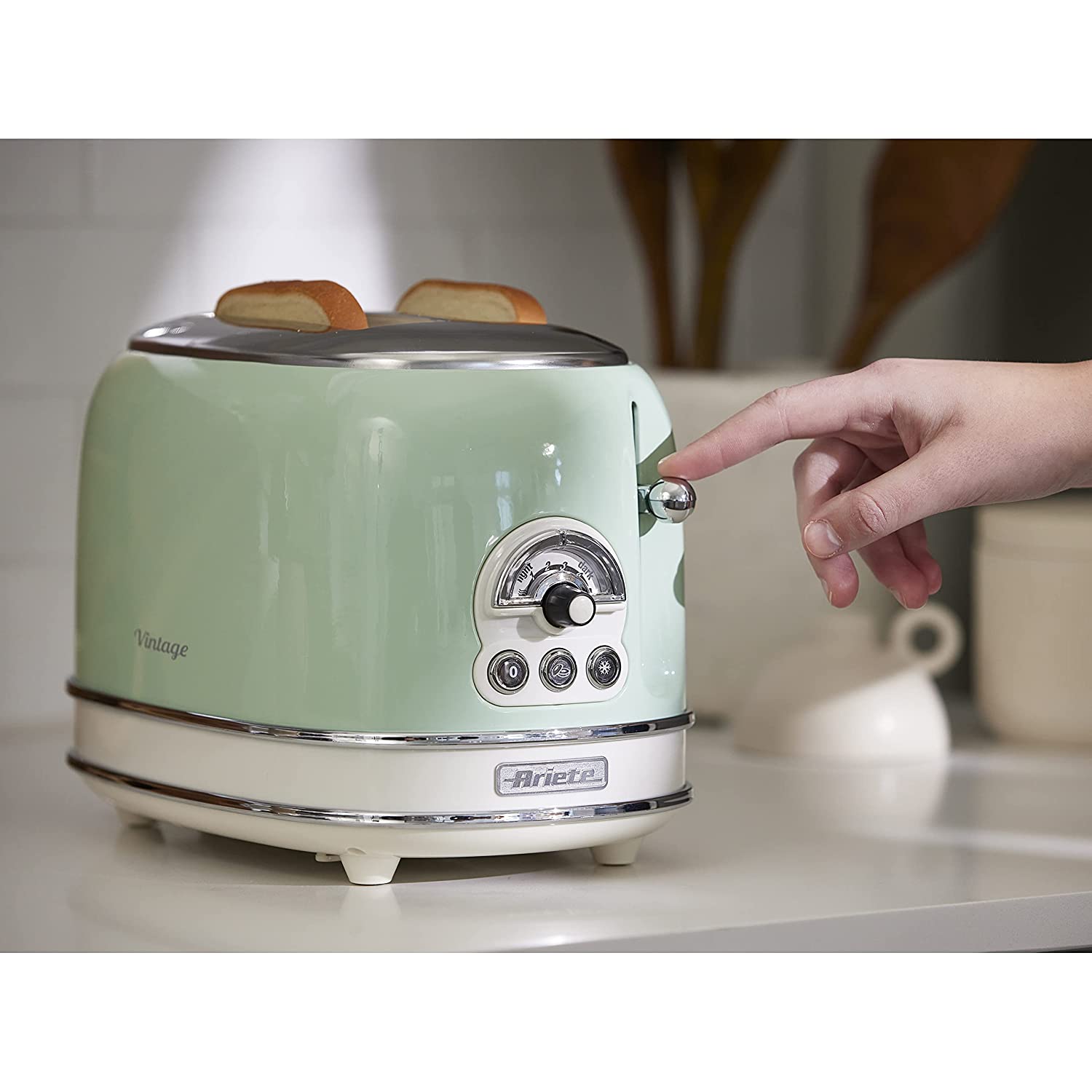 Ariete 155 Vintage 2 Slice Toaster, 810 watt, 6 toasting levels, in stainless steel painted in pastel green colour - Mahajan Electronics Online